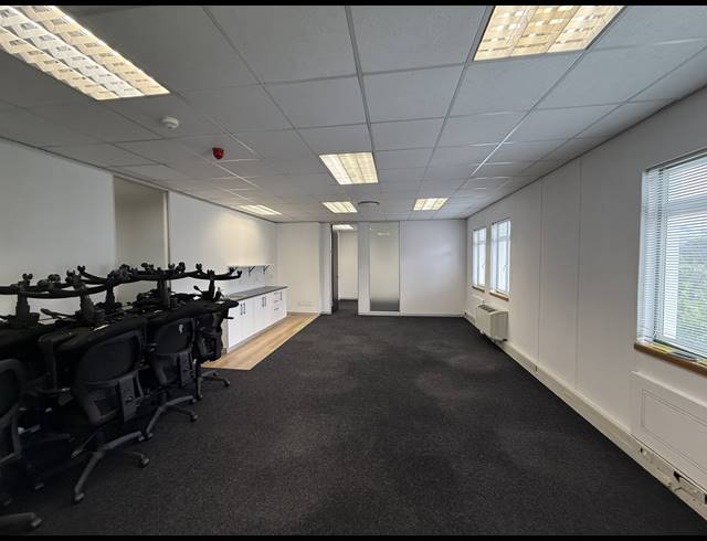 74M² OFFICE TO LET IN CONSTANTIA